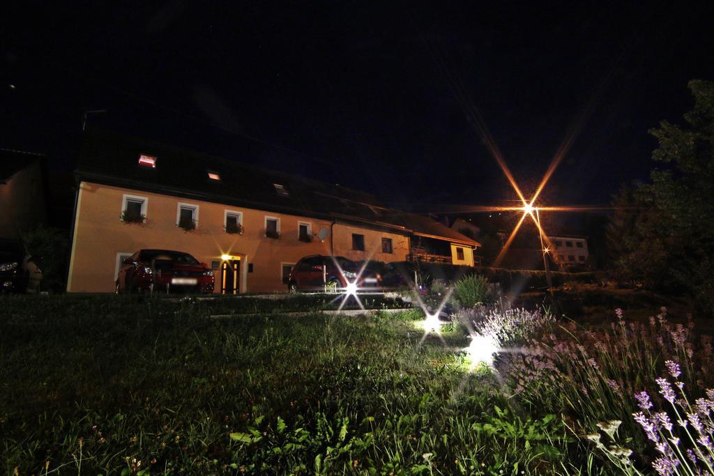 פוז'ינה Apartment House Lalita מראה חיצוני תמונה
