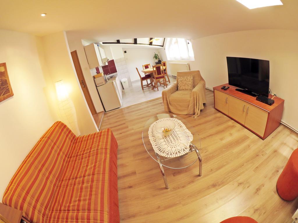 פוז'ינה Apartment House Lalita מראה חיצוני תמונה